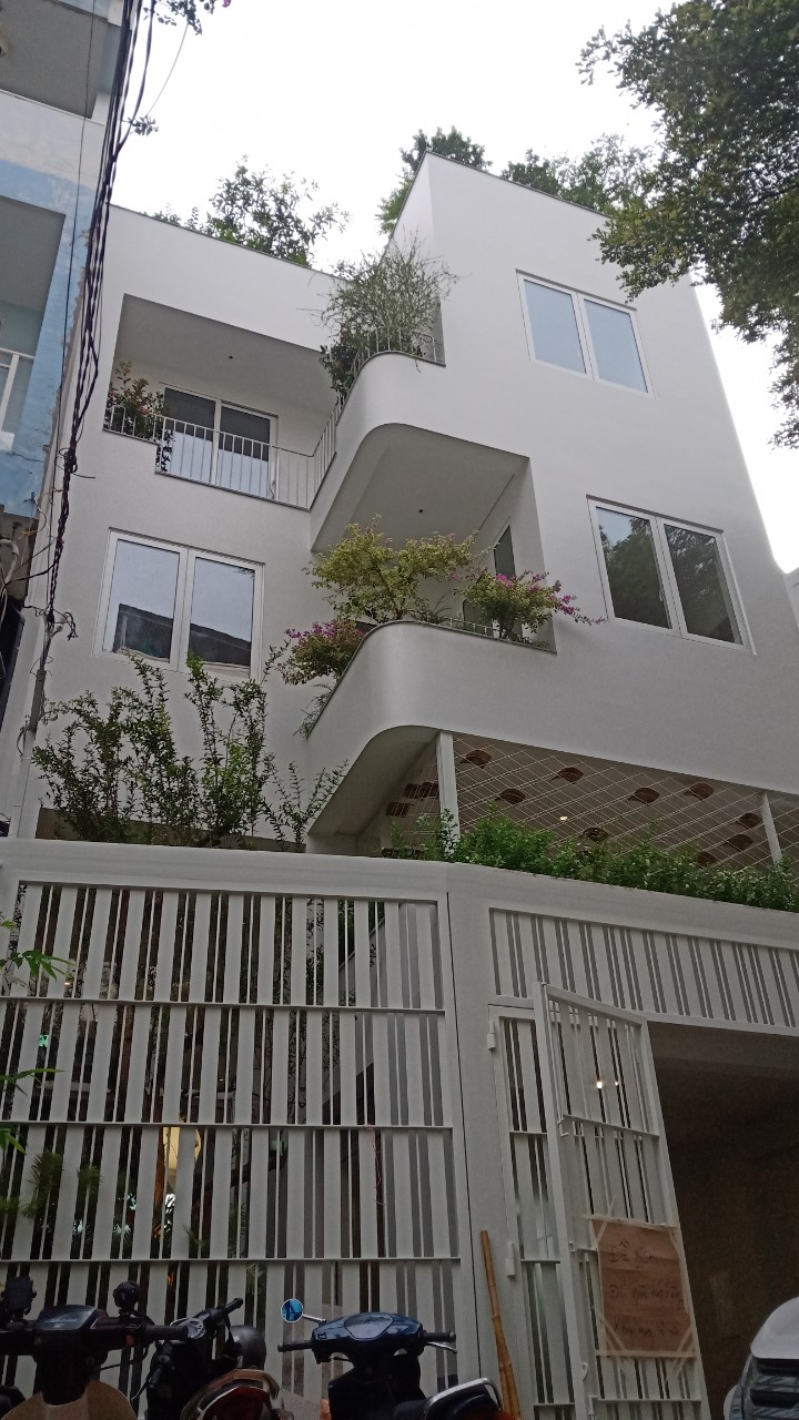 san-xuat-thi-cong-lap-dat-cua-nhom-xingfa-class-a-chinh-hang